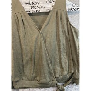 UNIVERSAL THREAD WOMEN'S FRONT TIE TOP Sage Green SIZE X Sleeveless